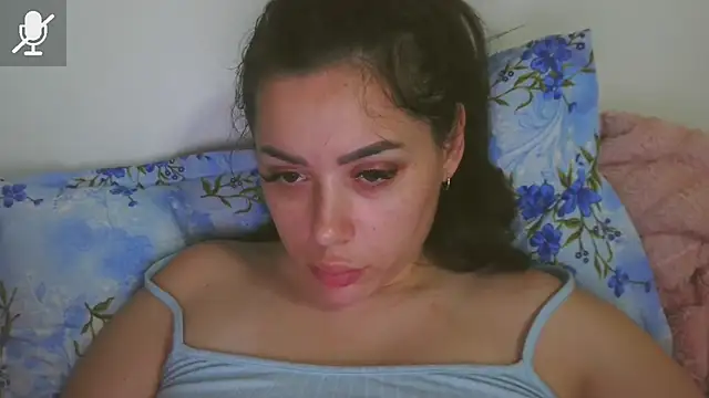 LovelyJulliette online show from May 8, 12:49 am