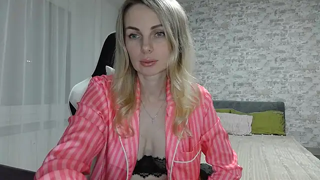 AlissonBia online show from May 6, 8:58 pm