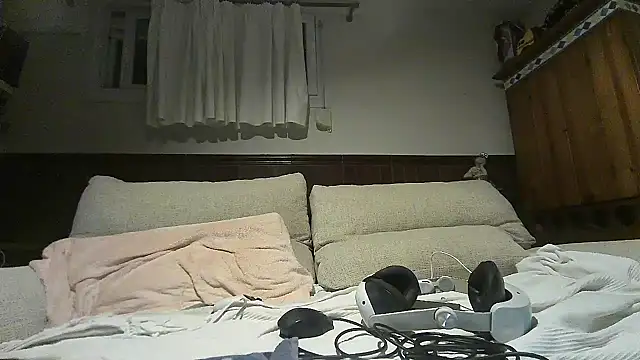 Snapshot of fransexdol chatting on December 6, 2:02 am fransexdol online show from December 6, 2:02 am