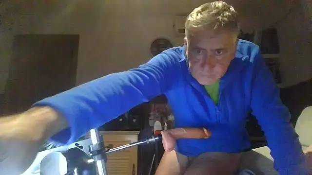 Snapshot of fransexdol chatting on December 27, 10:37 pm fransexdol online show from December 27, 10:37 pm