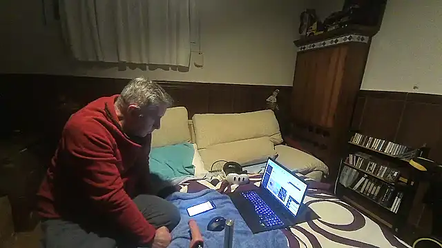 Snapshot of fransexdol chatting on January 10, 10:15 pm fransexdol online show from January 10, 10:15 pm