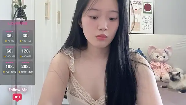 Snapshot of rose-u chatting on May 31, 1:36 am rose-u online show from May 31, 1:36 am