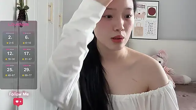 Snapshot of rose-u chatting on June 3, 1:30 am rose-u online show from June 3, 1:30 am