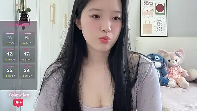Snapshot of rose-u chatting on June 9, 1:39 am rose-u online show from June 9, 1:39 am