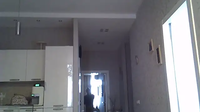 Snapshot of ZarinaSwift chatting on May 13, 4:43 am ZarinaSwift online show from May 13, 4:43 am