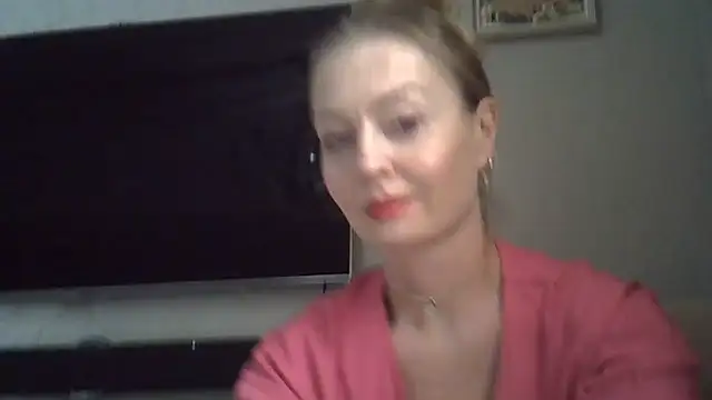 Snapshot of ZarinaSwift chatting on July 27, 10:11 am ZarinaSwift online show from July 27, 10:11 am