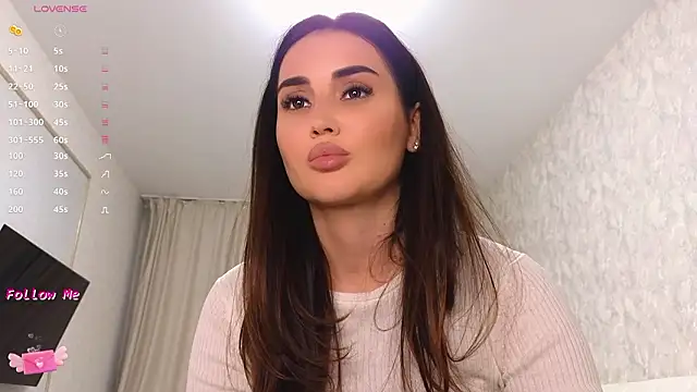 LaraSkinny online show from February 13, 2:24 pm