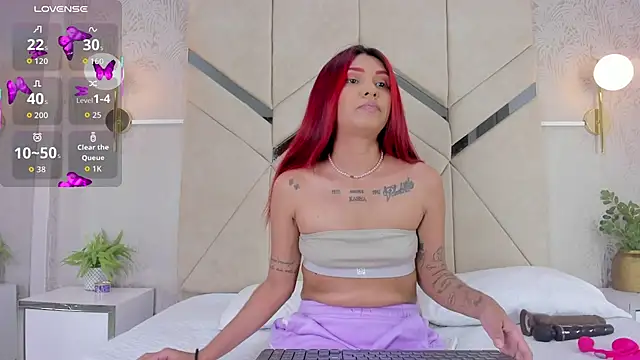 LiaVelez online show from July 11, 1:47 pm