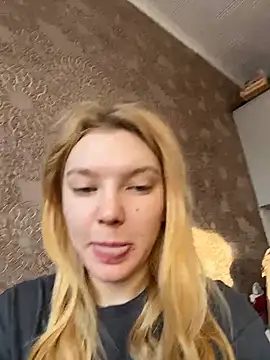 AmmyHot online show from November 28, 4:04 am