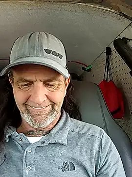 Hotbodyscottie online show from December 10, 5:33 pm