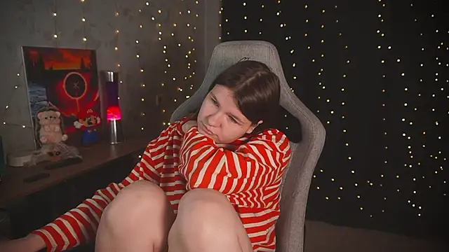 Snapshot of cuteamberlyyy chatting on November 15, 5:16 am cuteamberlyyy online show from November 15, 5:16 am