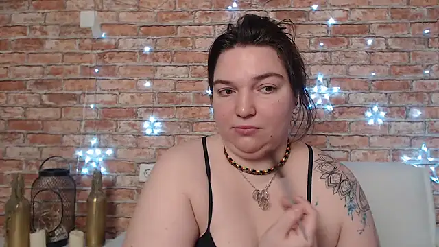 Amelia Kiss  online show from March 19, 12:48 am