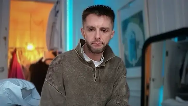 Snapshot of CupidZass chatting on February 14, 10:17 pm CupidZass online show from February 14, 10:17 pm