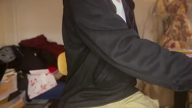 Snapshot of CupidZass chatting on March 5, 8:43 am CupidZass online show from March 5, 8:43 am