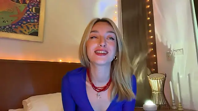 Snapshot of SirenaBelle chatting on November 8, 12:00 am SirenaBelle online show from November 8, 12:00 am