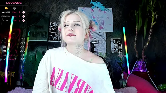 Snapshot of little_grinch666 chatting on March 14, 5:46 pm little grinch666 online show from March 14, 5:46 pm