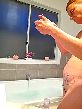 Snapshot of Pussy69Kat chatting on December 1, 9:25 am Pussy69Kat online show from December 1, 9:25 am