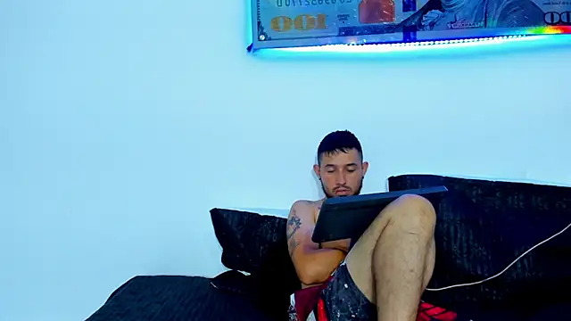 Bad Couple 1 online show from March 19, 10:33 am