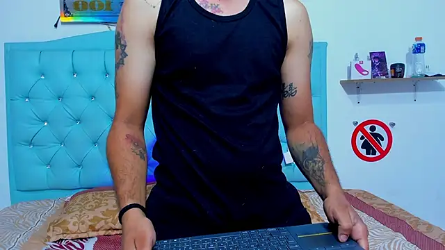 Bad Couple 1 online show from October 16, 10:16 am