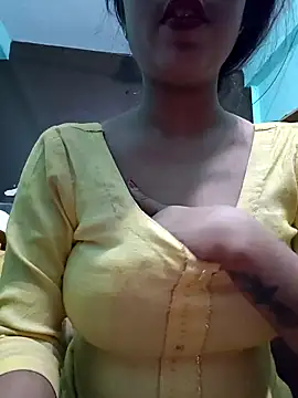 Snapshot of Kavita_ji chatting on January 5, 4:58 am Kavita ji online show from January 5, 4:58 am