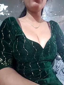 Snapshot of Kavita_ji chatting on February 23, 5:45 am Kavita ji online show from February 23, 5:45 am