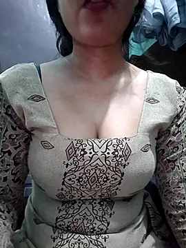 Snapshot of Kavita_ji chatting on September 10, 3:28 am Kavita ji online show from September 10, 3:28 am