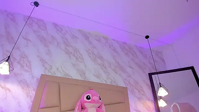 Snapshot of _Hollywood_1 chatting on November 29, 7:11 am Hollywood 1 online show from November 29, 7:11 am