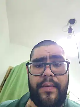 Snapshot of Ricorry@xh chatting on December 18, 5:37 am Ricorryxh online show from December 18, 5:37 am