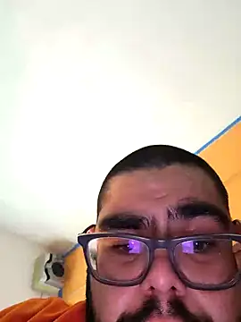 Snapshot of Ricorry@xh chatting on December 21, 7:35 am Ricorryxh online show from December 21, 7:35 am