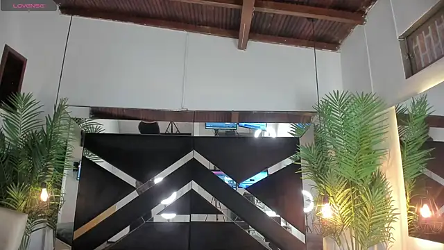 emily-fox online show from July 4, 10:54 am