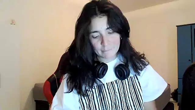 Snapshot of samantha_s69 chatting on January 29, 12:35 pm samantha s69 online show from January 29, 12:35 pm