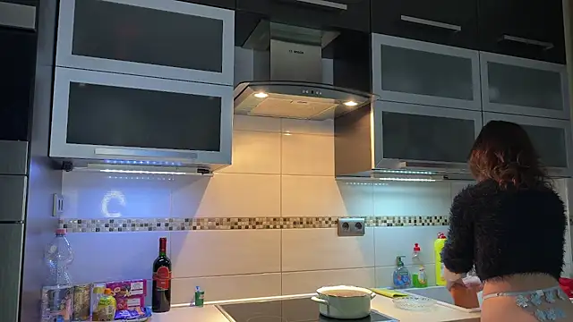 Snapshot of Missy_baby chatting on December 14, 8:13 pm Missy baby online show from December 14, 8:13 pm