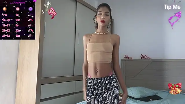 ElisaBoyer online show from January 2, 10:22 pm