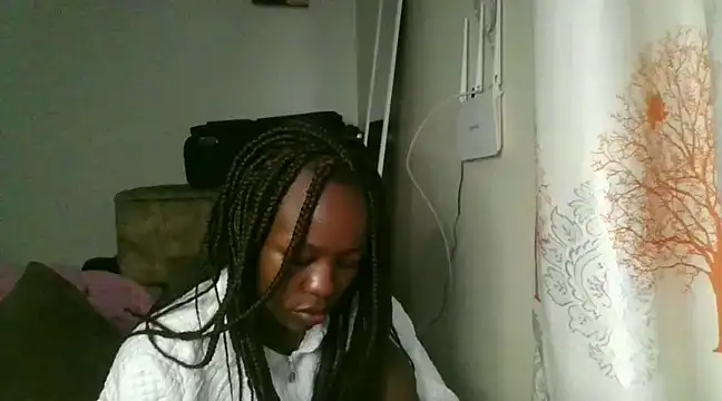 Snapshot of Sonnia_ chatting on December 8, 3:32 am Sonnia online show from December 8, 3:32 am