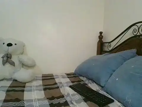 Snapshot of Sonnia_ chatting on February 8, 8:10 pm Sonnia online show from February 8, 8:10 pm