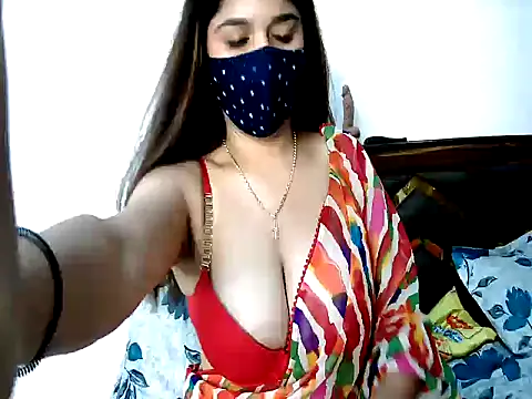 Snapshot of Gloie4u chatting on June 9, 9:54 am Gloie4u online show from June 9, 9:54 am