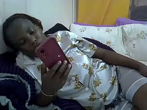 Snapshot of Sweetreena chatting on June 4, 3:51 pm Sweetreena online show from June 4, 3:51 pm