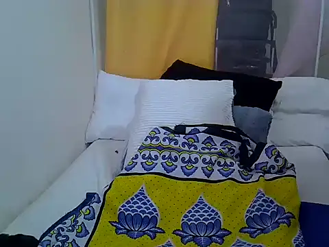 Snapshot of Sweetreena chatting on June 12, 2:49 pm Sweetreena online show from June 12, 2:49 pm