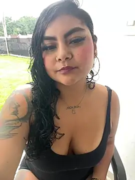 Juli Walker online show from March 5, 2:35 pm