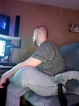 Foxyshaved online show from February 26, 5:09 am