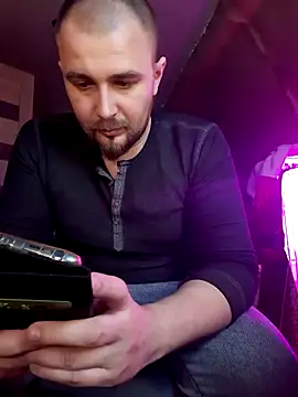 Foxyshaved online show from February 27, 2:43 pm