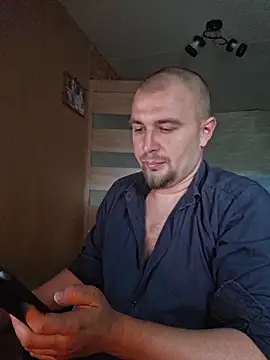 Foxyshaved online show from September 18, 7:43 am