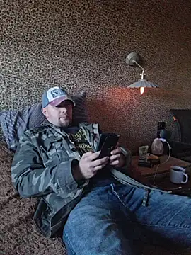 Foxyshaved online show from September 25, 4:27 am