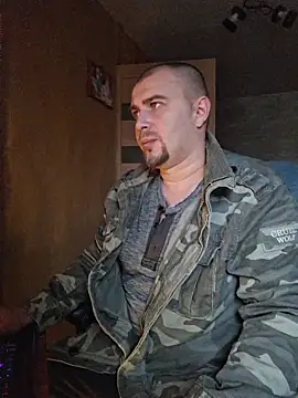 Foxyshaved online show from October 22, 7:30 am