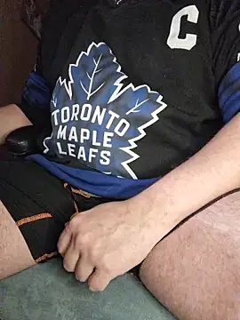 Foxyshaved online show from November 11, 5:18 am