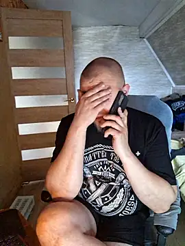 Foxyshaved online show from May 3, 8:09 am