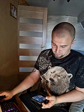Snapshot of Foxyshaved chatting on May 12, 3:36 am Foxyshaved online show from May 12, 3:36 am