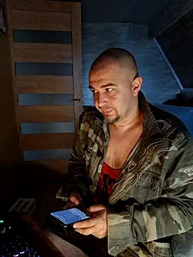 Snapshot of Foxyshaved chatting on May 16, 5:15 am Foxyshaved online show from May 16, 5:15 am