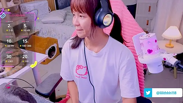 Snapshot of Kana_G chatting on May 8, 3:50 pm Kana G online show from May 8, 3:50 pm