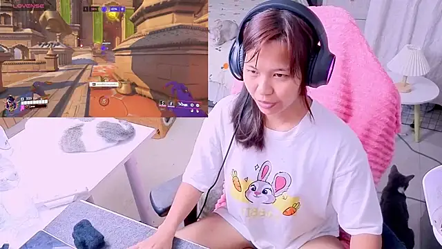 Snapshot of Kana_G chatting on May 30, 5:54 pm Kana G online show from May 30, 5:54 pm